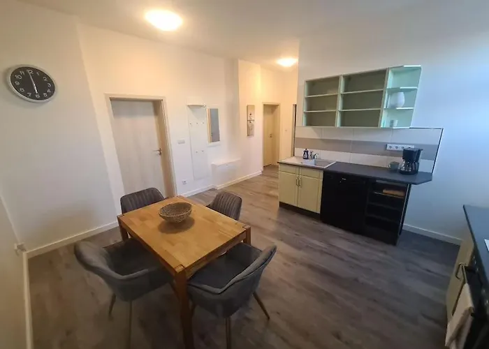 Διαμέρισμα 3 *